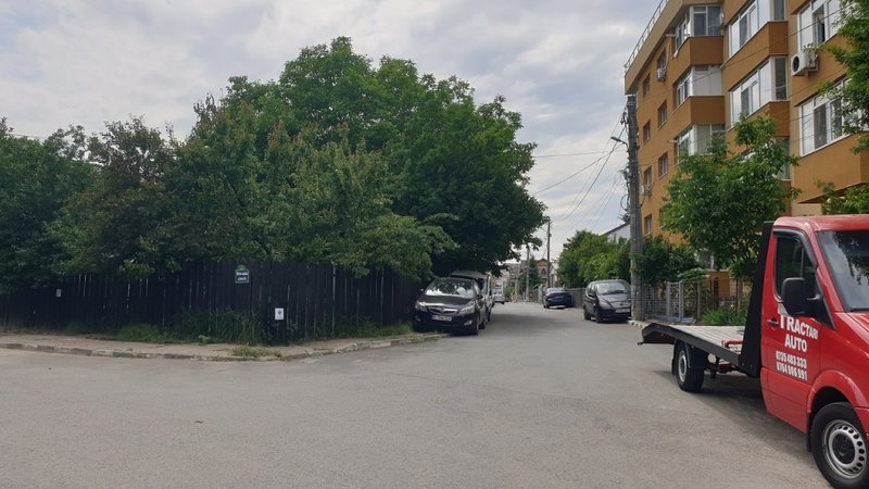 Popesti-Leordeni, str. Unirii, 900 m primarie, curata,